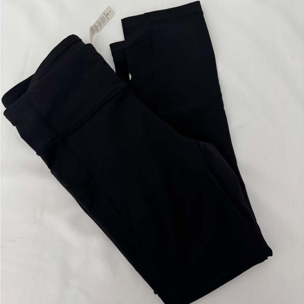 Lululemon Leggings Sz 4 - 23" inseam side pocket black